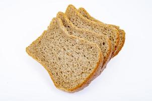 pane proteico a fette quadrate, cibo sano. foto in studio