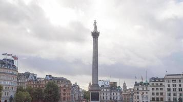 trafalgar square a londra foto