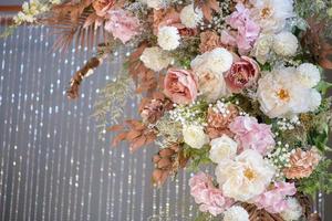 fiori bianchi per matrimoni e decorazioni nuziali foto