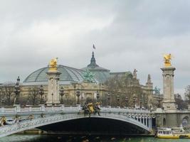 gran palais parigi foto