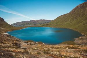 lago svartisvatnet in helgeland in norvegia, dal ghiacciaio svartisen foto