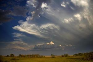 nuvole di tempesta della prateria foto