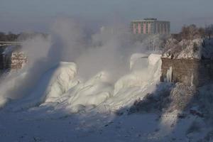 cascate del niagara d'inverno foto