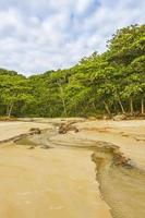 grande isola naturale tropicale ilha grande santo antonio beach brasile. foto