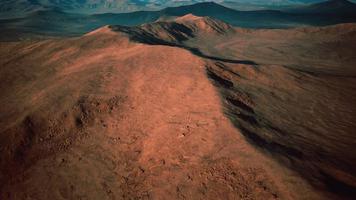 immaginario suolo marziano vista aerea del deserto marziano foto