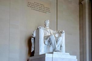 monumento abraham lincoln all'interno del memoriale di lincoln, washington dc, stati uniti d'america foto