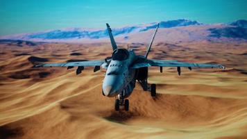 aereo militare americano nel deserto foto