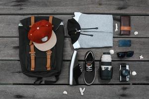 stile e attrezzatura da uomo in viaggio foto