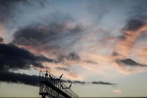 lanterne sul cielo al tramonto foto