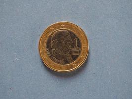 Moneta da 1 euro, unione europea, austria su blu foto