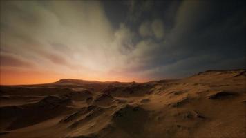 tempesta nel deserto di sabbia foto