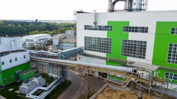 panorama di edifici industriali con vista dall'alto del drone foto