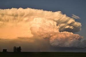 nuvole di tempesta della prateria foto