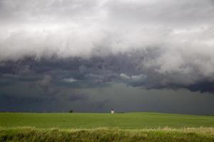 prateria nuvole temporalesche canada foto