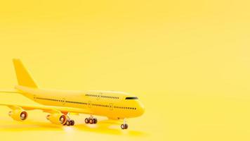 aereo giallo sulla pista. spazio per banner e sfondo del logo. concetto di idea minima, rendering 3d. foto