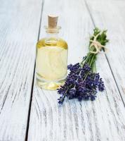 olio di lavanda e massaggio foto