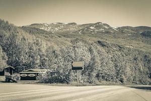 segnaletica stradale vuota vuota per sentieri escursionistici hemsedal norvegia. foto