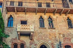 casa di giulietta con balcone di giulietta foto