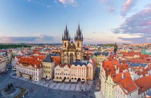 panorama del centro storico della città vecchia di praga foto