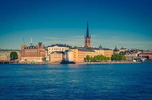 isola di riddarholmen con le guglie della chiesa di riddarholm, stoccolma, svezia foto