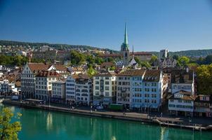 centro storico di zurigo e limmat, svizzera foto