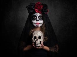 ragazza ad Halloween foto