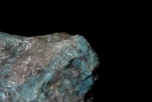 minerali con lazulite blu a sinistra foto