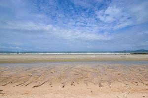 spiaggia di sabbia di mare a pattaya thailandia. foto