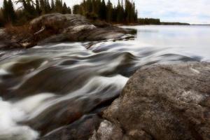 sasagin rapids lungo il fiume Grass nel nord del Manitoba foto