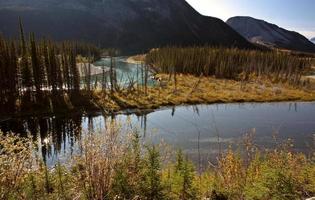 fiume liard in british columbia foto