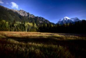 Mount Robson nella bellissima Columbia Britannica foto