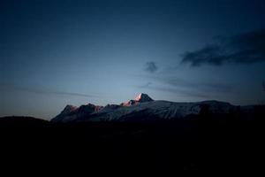 montagne rocciose in inverno foto