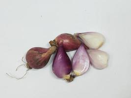 foto del primo piano del condimento di cipolla rossa indonesiana