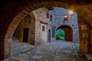 camerata cornello antico borgo medievale in italia foto