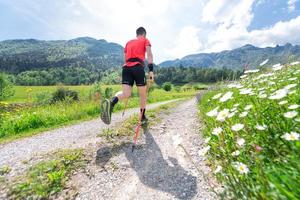 corsa dell'atleta dell'uomo foto