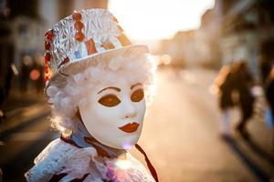 carnevale veneziano a rosheim, alsazia, francia. foto