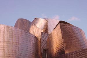 bilbao, bizkaia, destinazione del viaggio, 2022 - guggenheim museum bilbao architecture, spagna foto