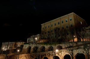 bergamo città alta di notte foto