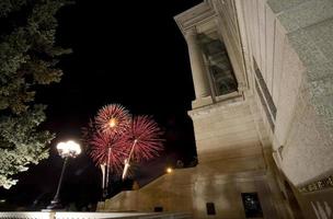 fuochi d'artificio agli edifici legislativi regina saskatchewan canada foto