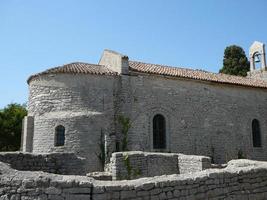 chiesa nella città di osor foto