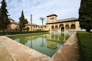 i giardini parziali dell'alhambra a granada foto