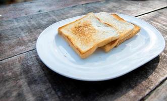 delizioso pane alla griglia la colazione del mattino foto