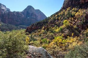 bellissima valle nel parco nazionale di zion foto