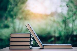 libri di studio e natura. foto