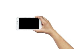 telefono cellulare con schermo nero nelle mani dell'uomo isolato su sfondo bianco con il tracciato di ritaglio. foto