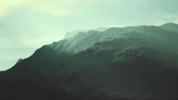 l'oscura terra delle pendici dell'etna foto