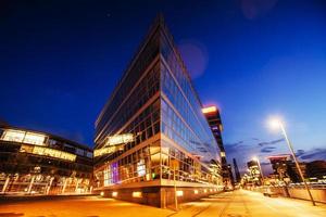 città notturna di dusseldorf. hotel hyatt.germania. foto