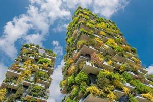 milano italia 2019 case con giardino sul terrazzo foto