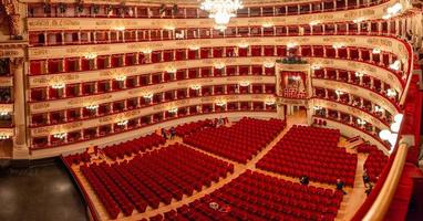 milano italia 2019 teatro alla scala milanese foto