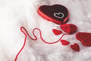 cuore, san valentino, vista dall'alto, cuore rosso concetto di san valentino con spazio di copia foto